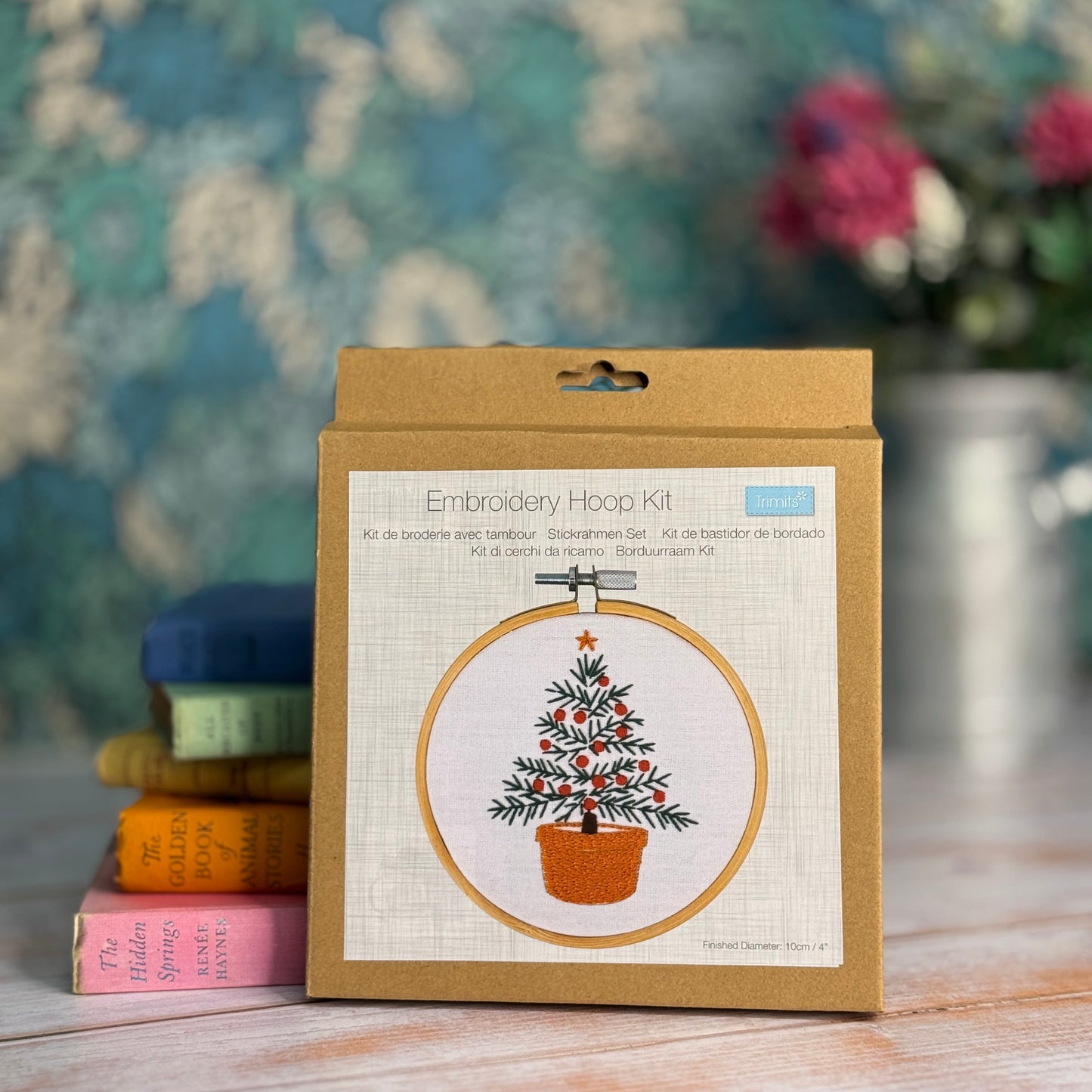 Trimits Christmas Tree Embroidery Hoop Craft Kit