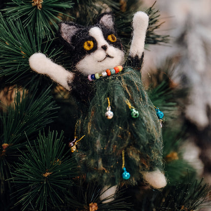 Festive Cat Needle Felting Kit