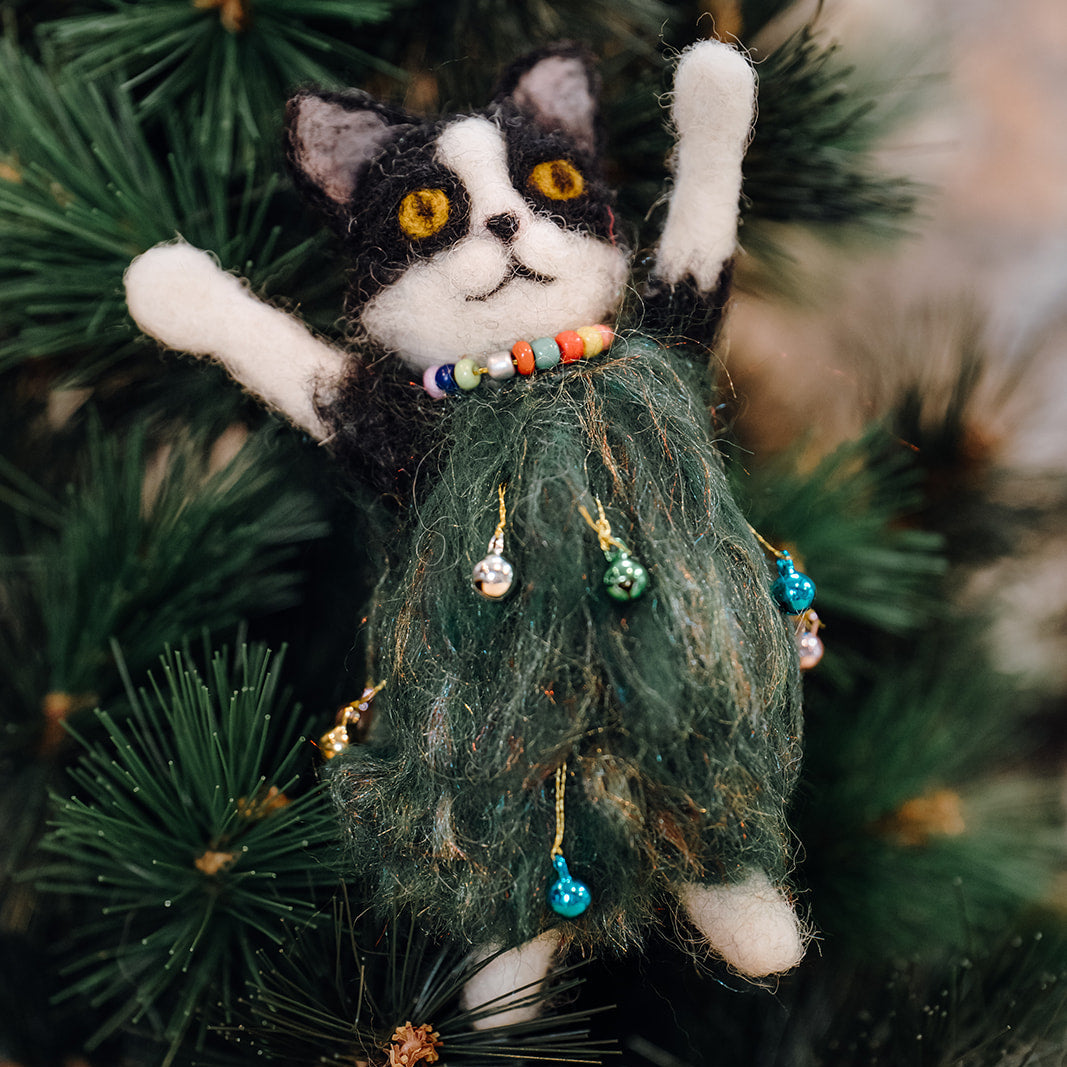 Festive Cat Needle Felting Kit