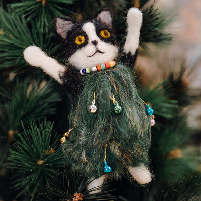 Festive Cat Needle Felting Kit