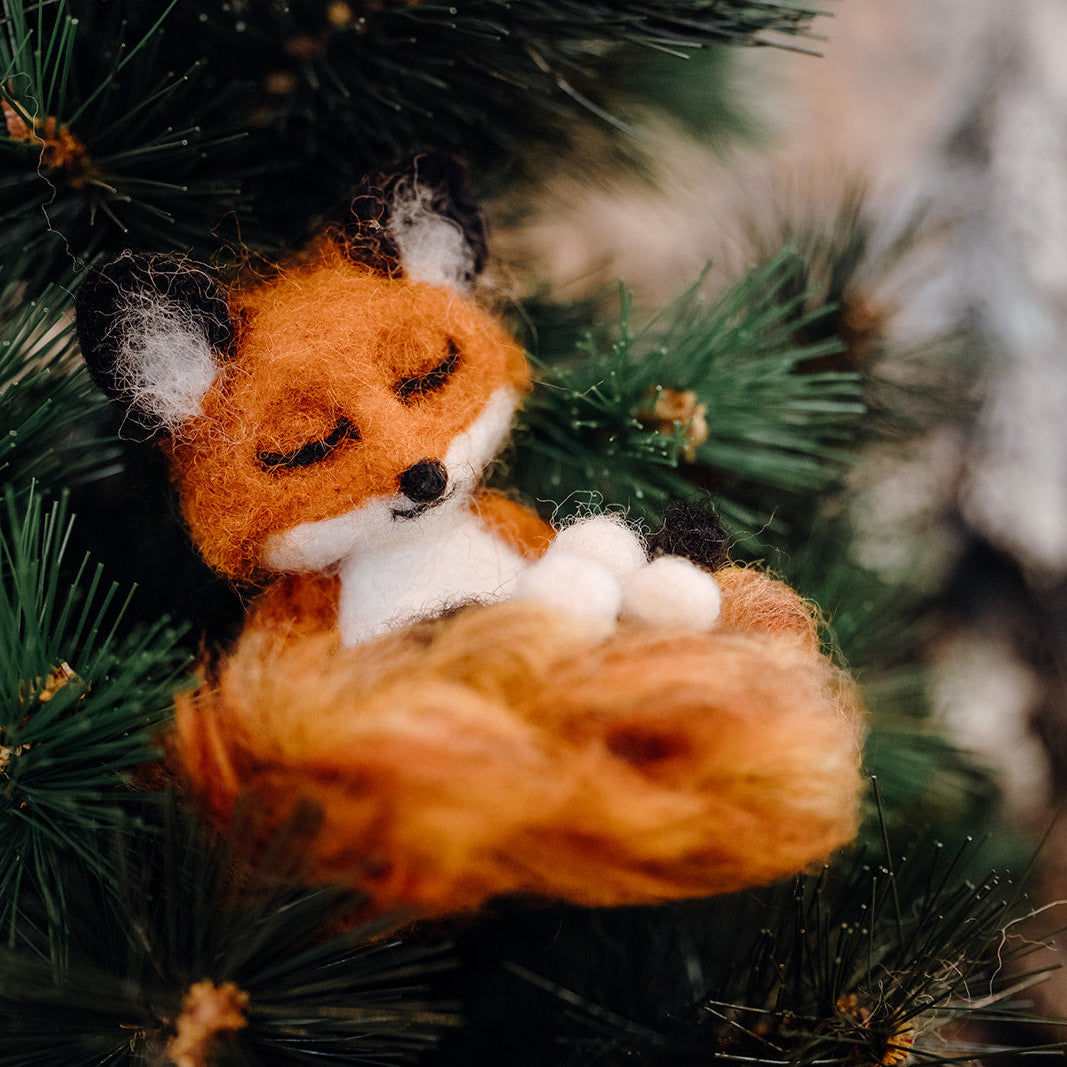 Foxy in the Snow Needle Felting Kit