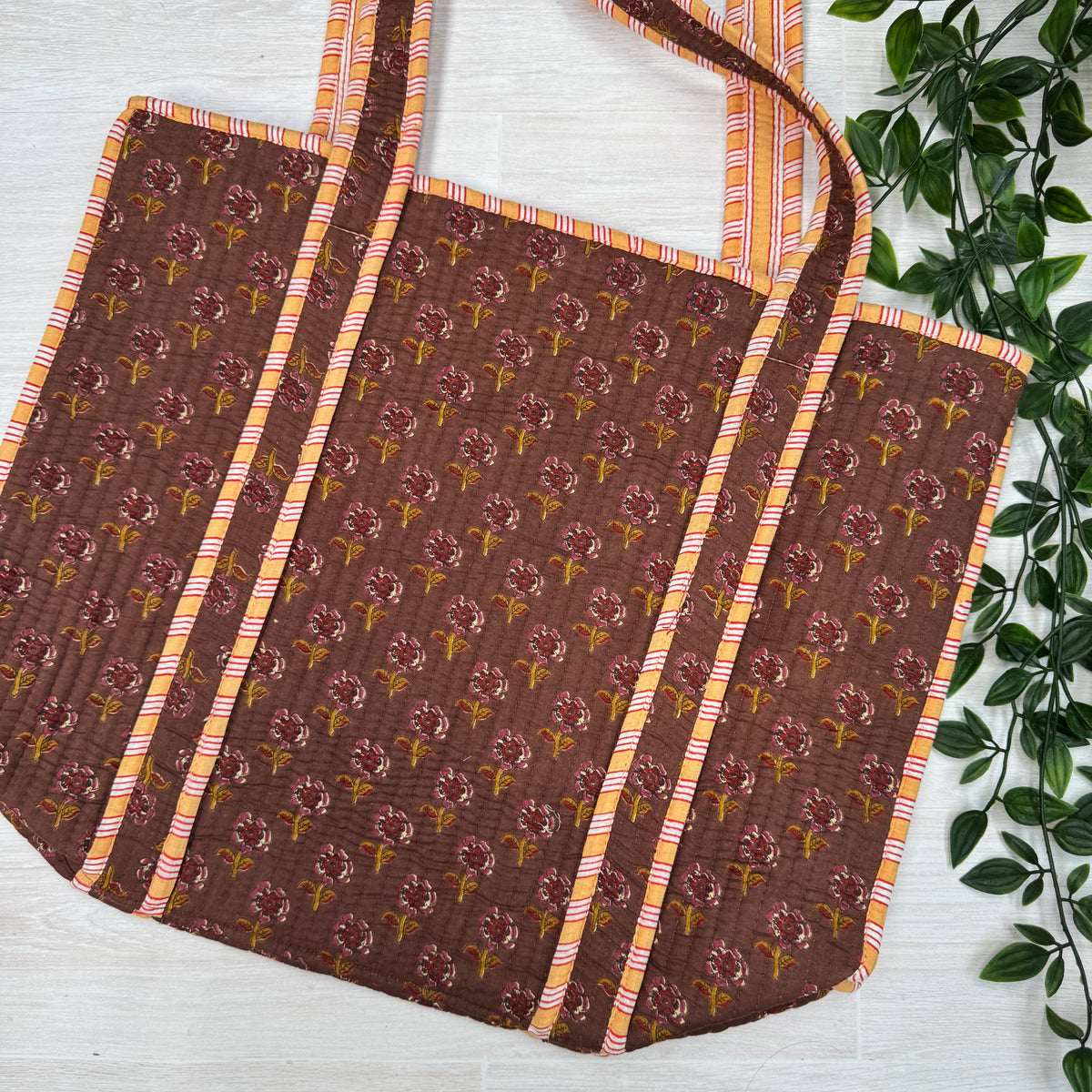 Small Reversible Quilted Tote Bag (pattern i)