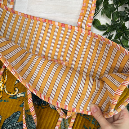 Velvet Small Reversible Quilted Tote Bag (pattern 5)