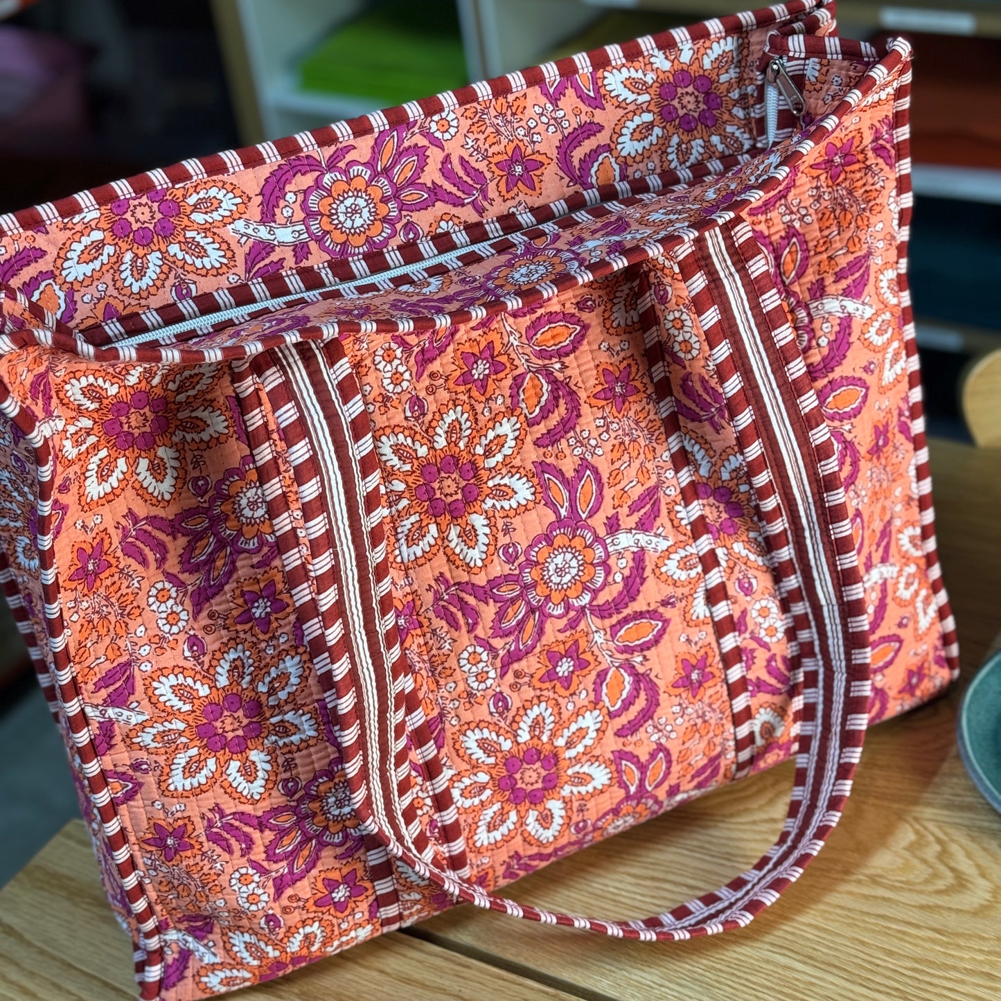 Large Quilted Tote Bag with Zip (Peach with purple flowers)