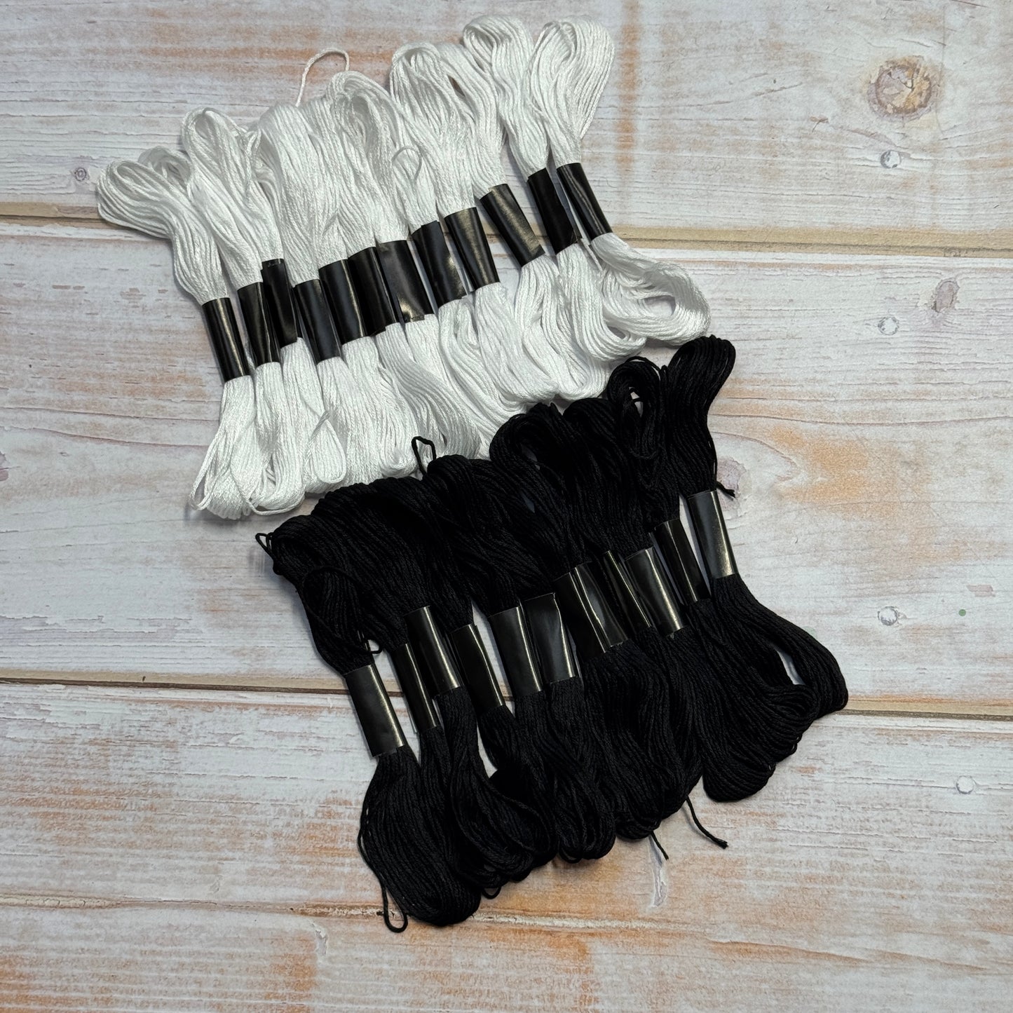 Black & White Skeins Pack