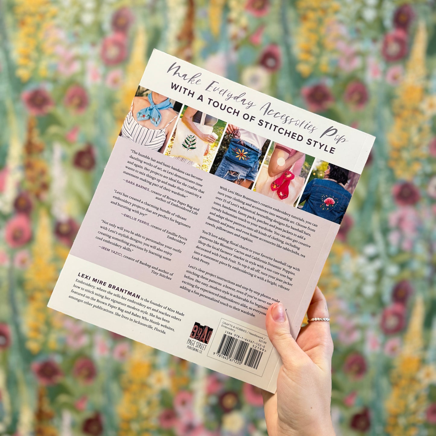 Beautiful Embroidered Accessories Paperback