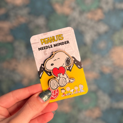 Peanuts - Love from Snoopy Needle Minder