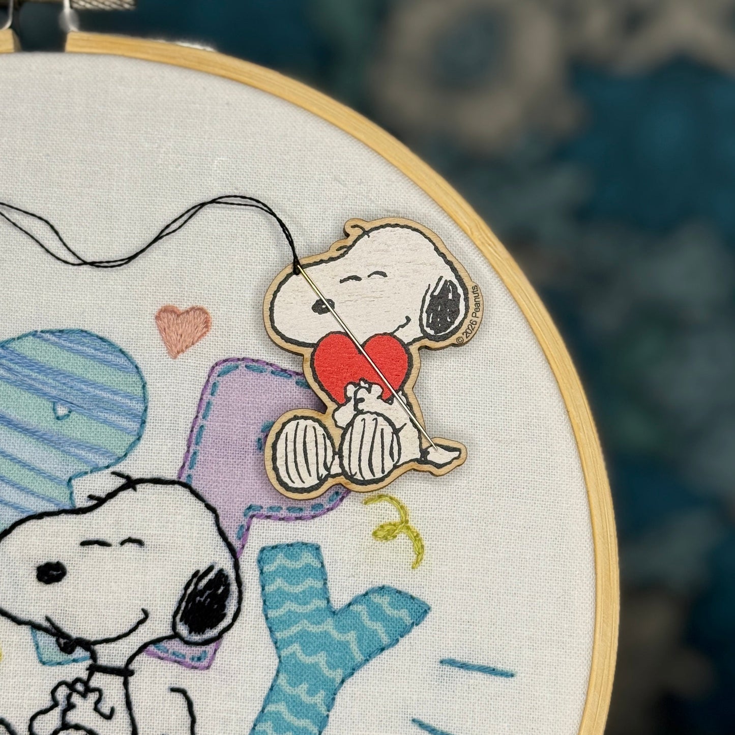 Peanuts - Love from Snoopy Needle Minder