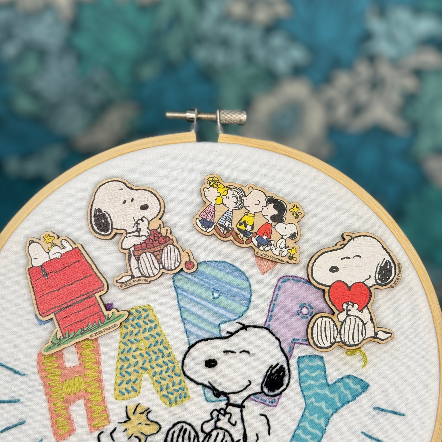 Peanuts - Snoopy's Gang Needle Minder