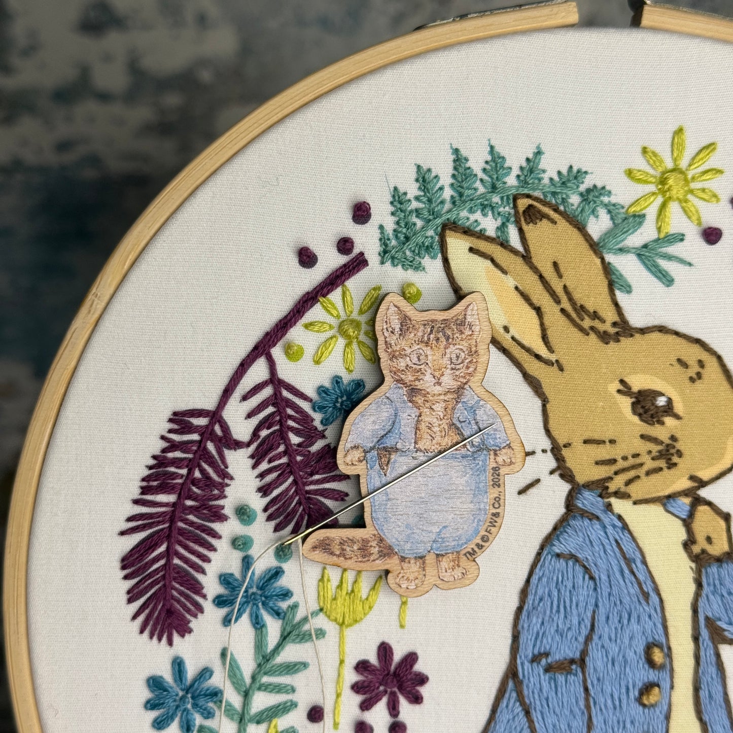 Beatrix Potter - Tom Kitten Wooden Needle Minder