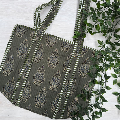 Small Reversible Quilted Tote Bag (pattern L)