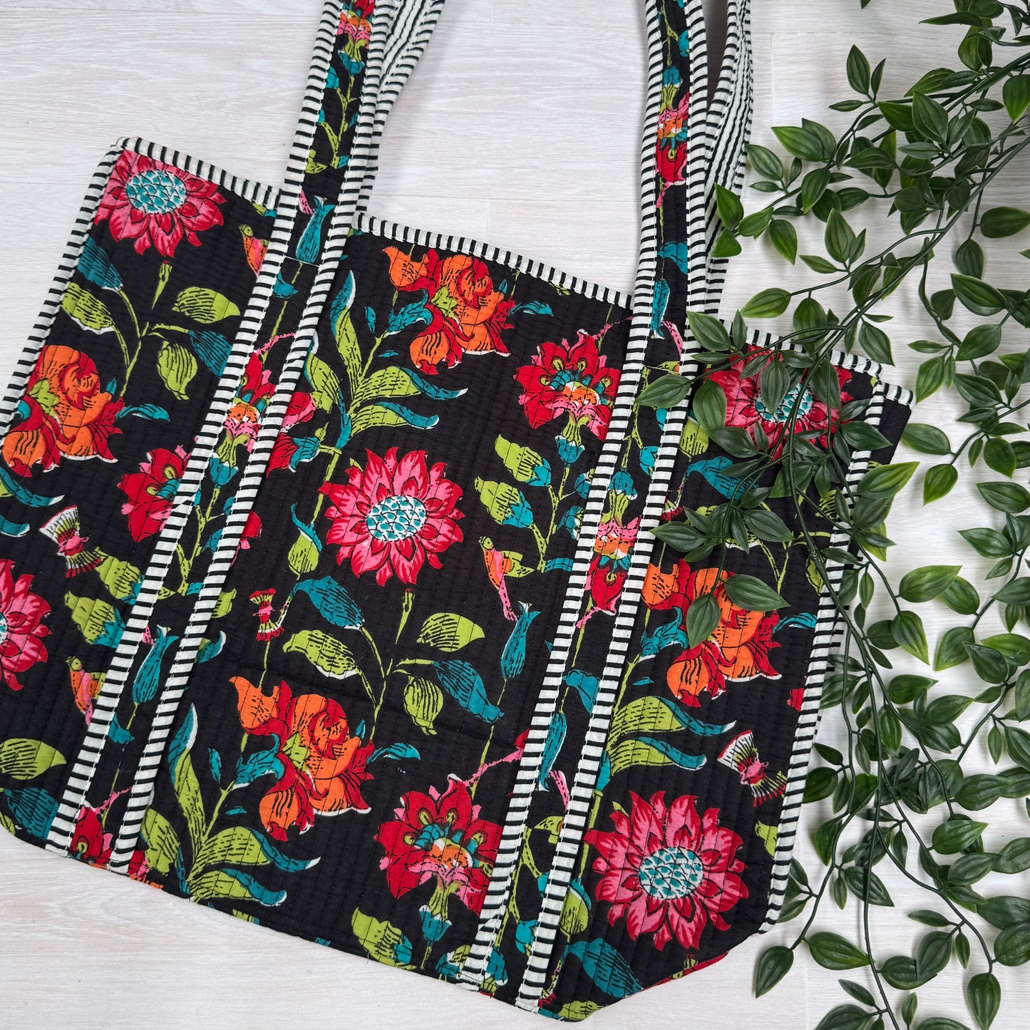 Small Reversible Quilted Tote Bag (pattern i)
