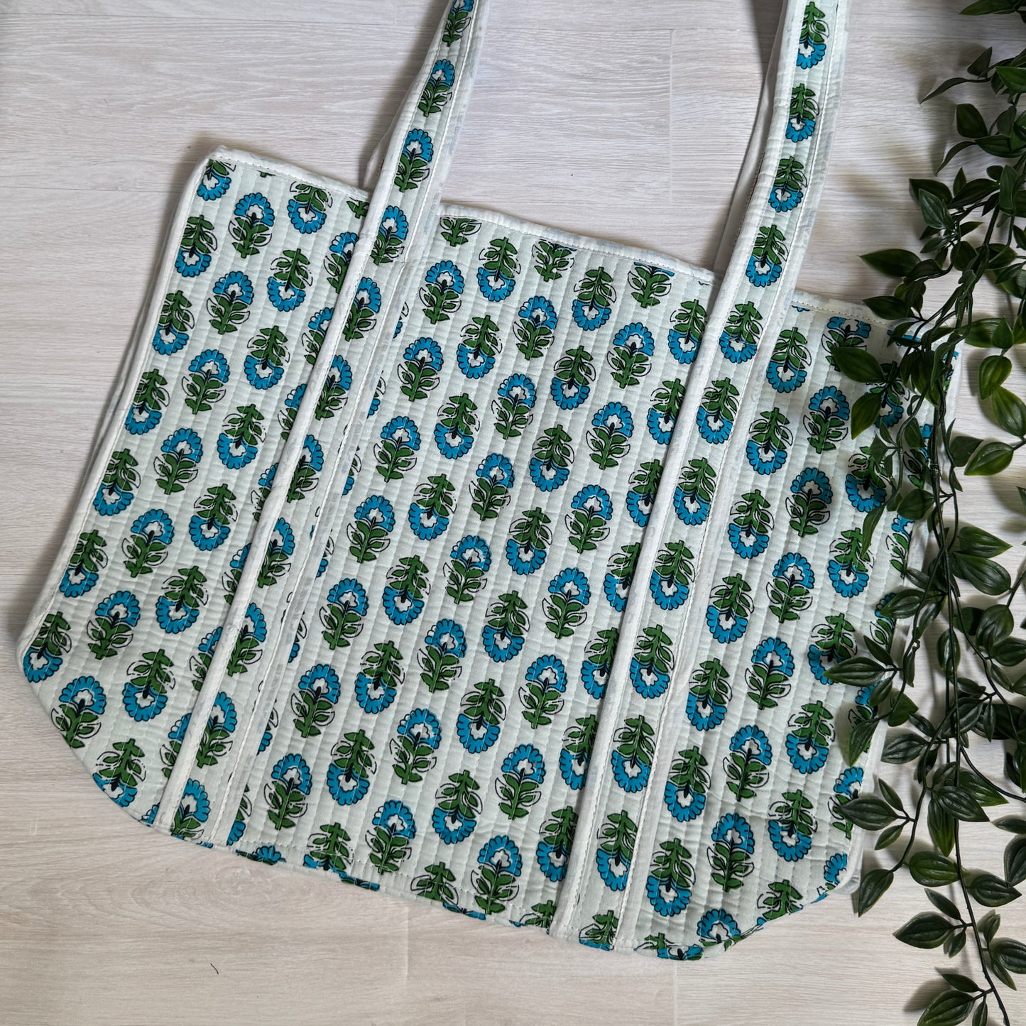 Small Reversible Quilted Tote Bag (pattern Q)