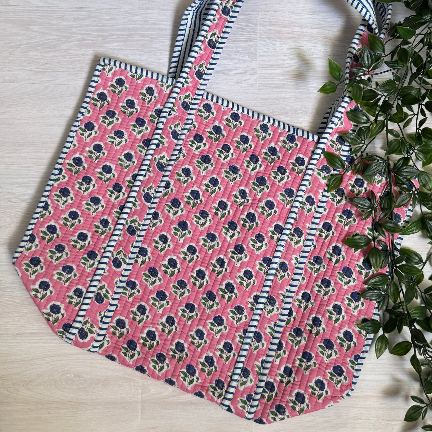 Small Reversible Quilted Tote Bag (pattern S)