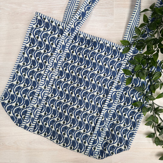 Small Reversible Quilted Tote Bag (pattern i)