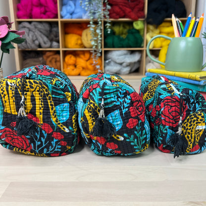 Large Quilted Zipped Bag (Black with Leopards)