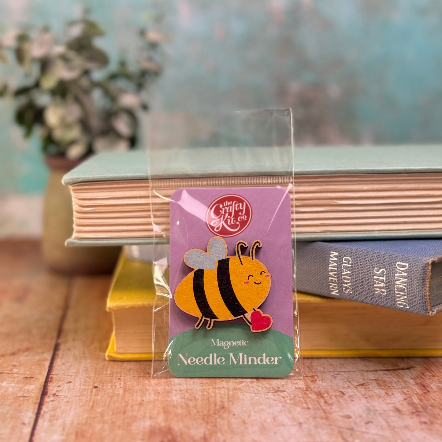 Bee Needle Minder