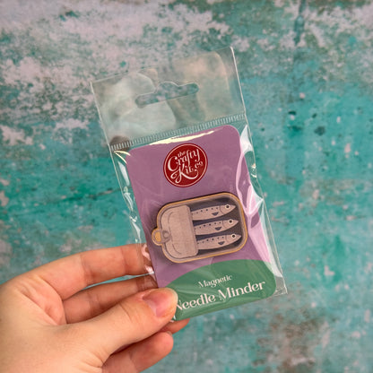 Sardines Needle Minder