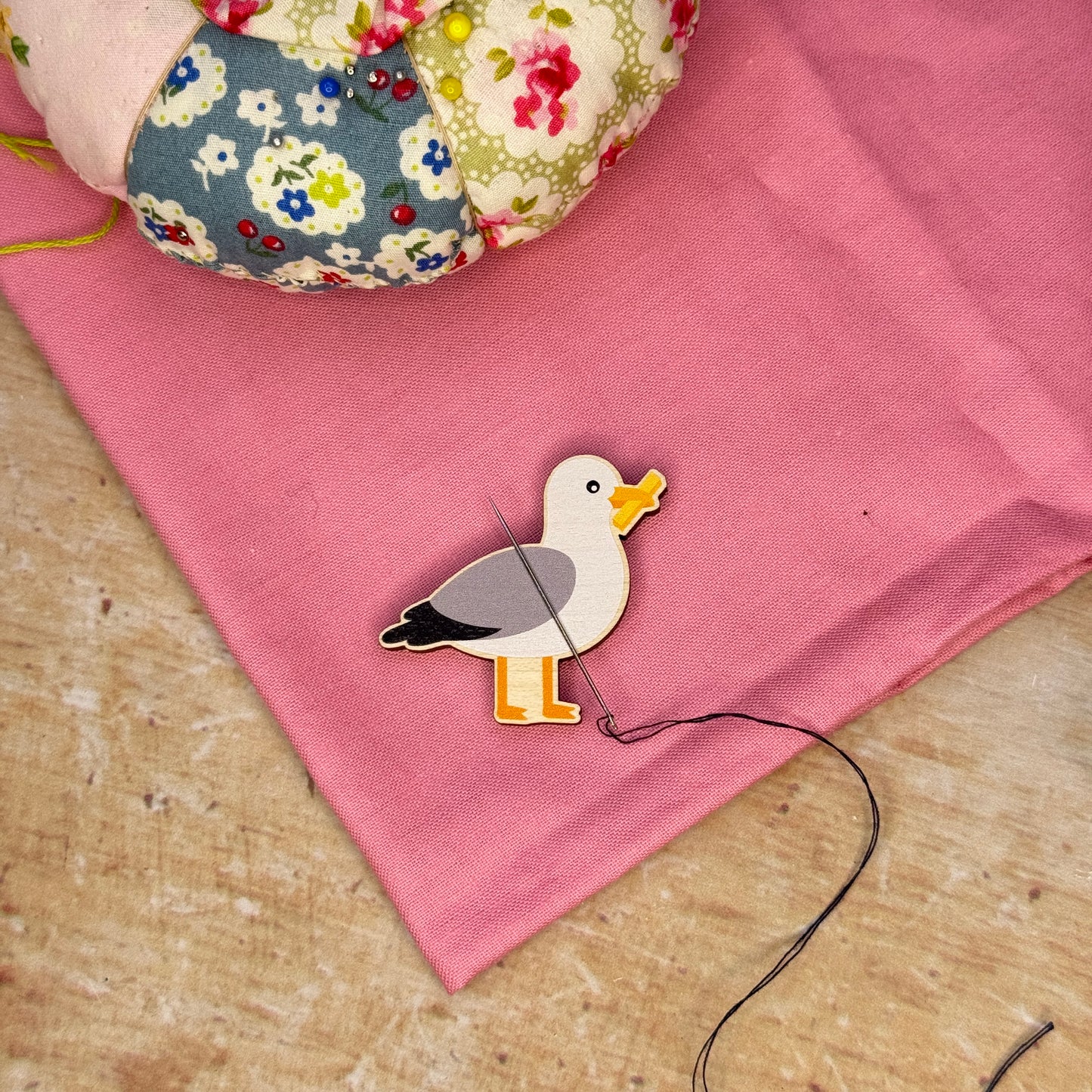 Seagull Needle Minder