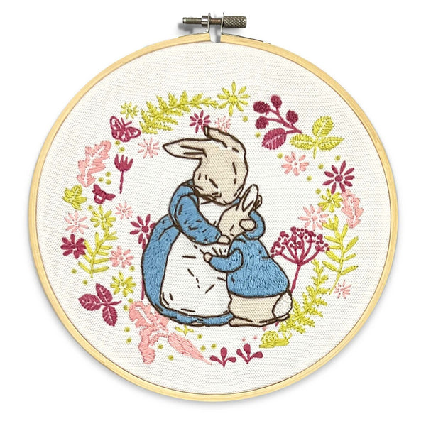 Beatrix Potter - Peter Rabbit & His Mother Embroidery Kit