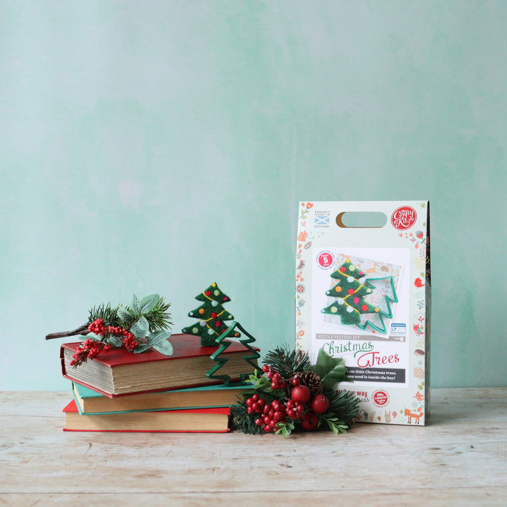 Christmas Tree and kit box image